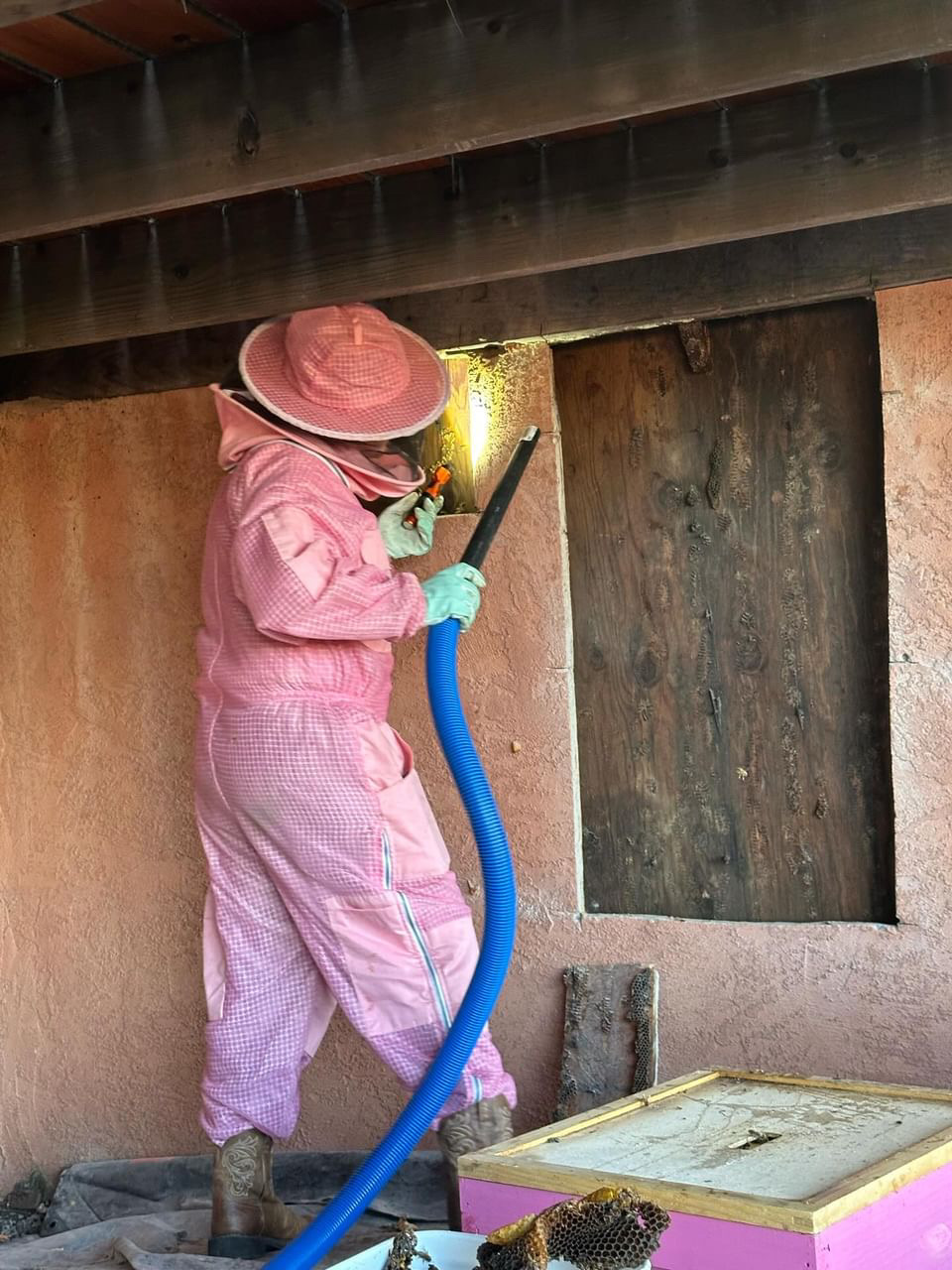 3 Layer Mesh Ultra Ventilated Beekeeping Suit in Round Veil and Pair of Gloves (XS-5XL) - Image 8